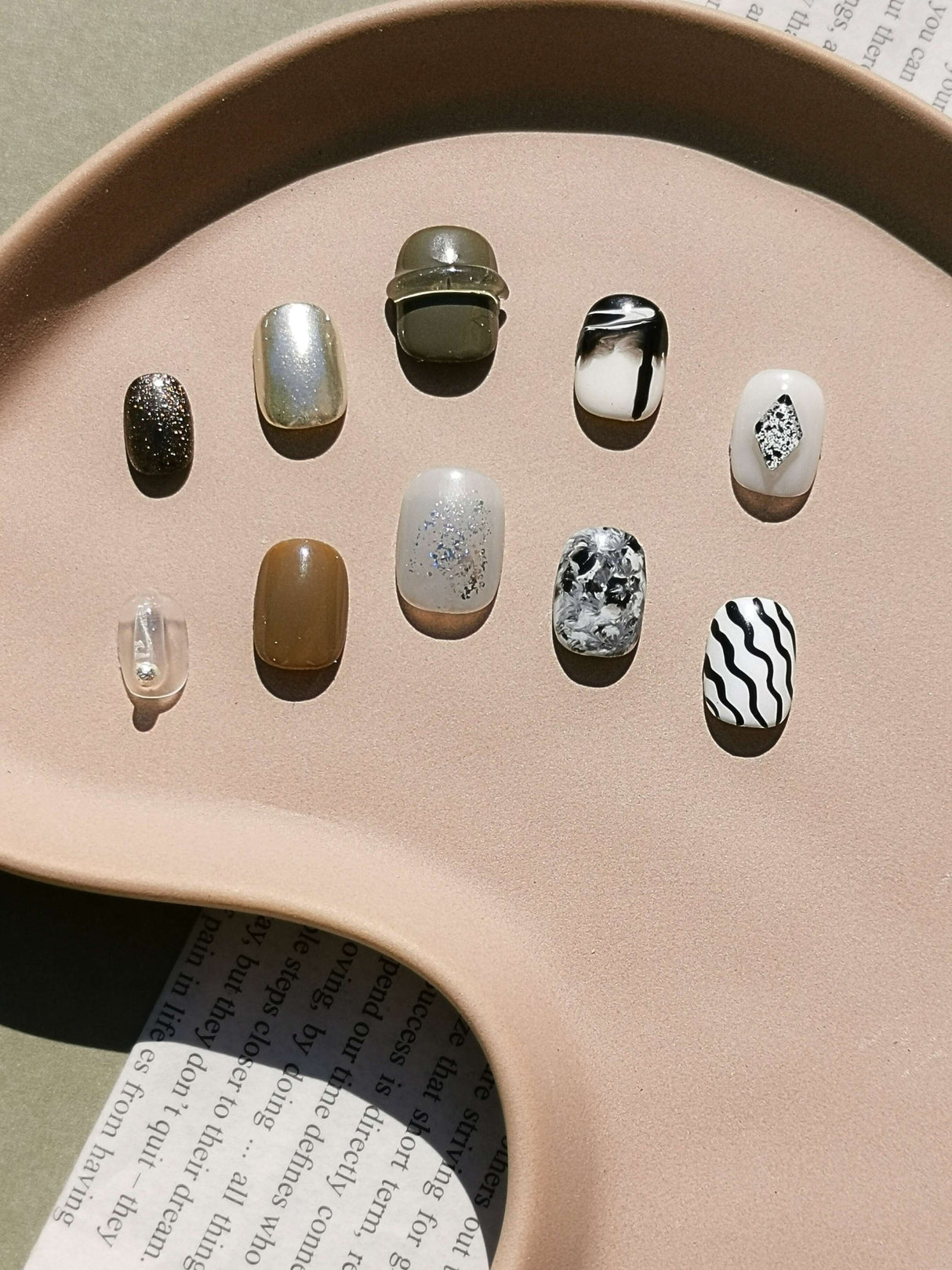 These press-on nails are  for cute purposes, with a variety of designs and finishes for customization. They offer a diverse range of styles.