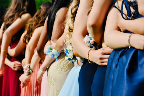 5 Tips to Slay Your First Prom Look Like a Star 🌟