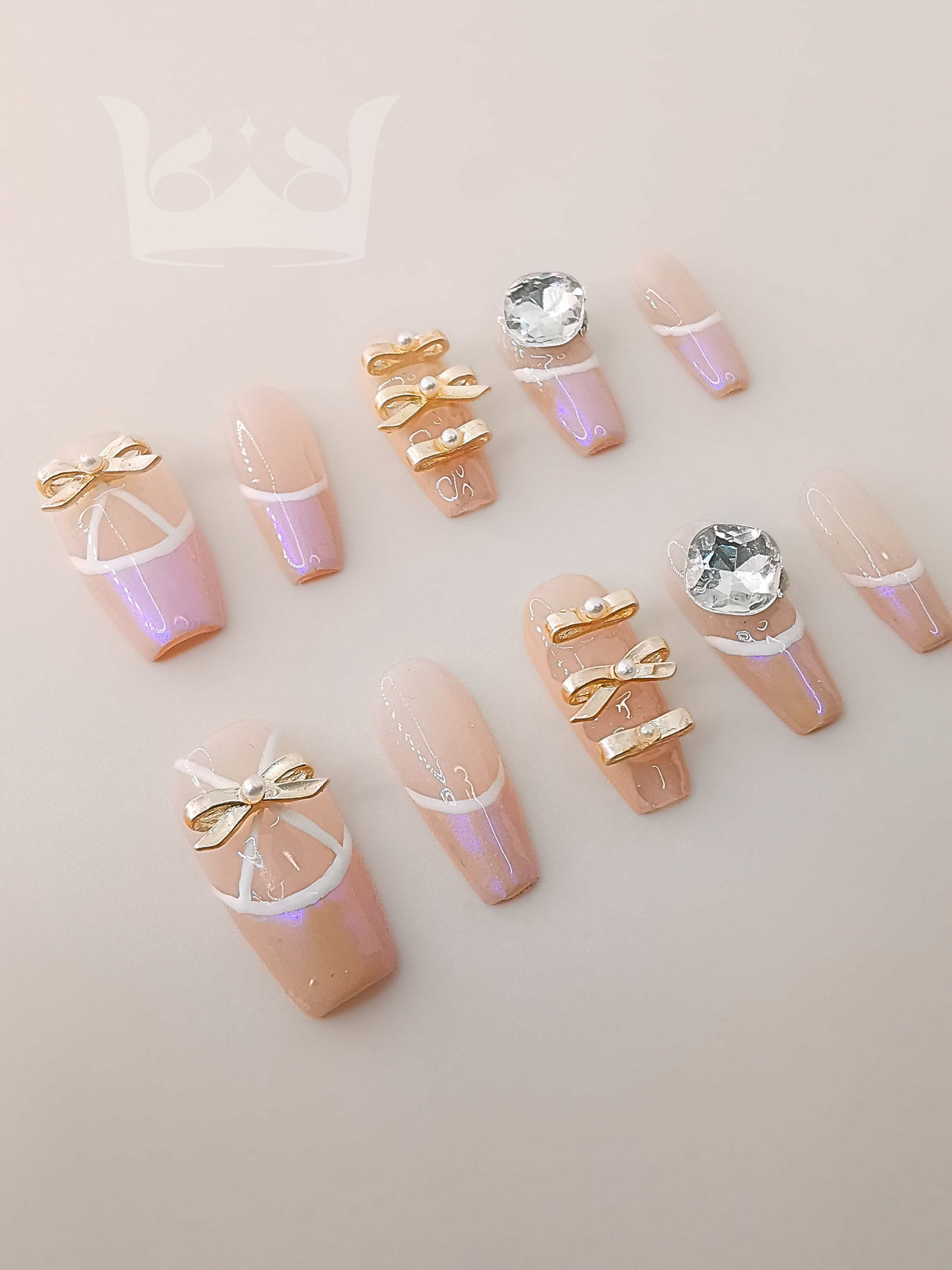 These press-on nails are perfect for girls who want to add a unique touch to their look. They feature neutral colors, accent nails, patterns, and textures, and matte and glossy finishe.